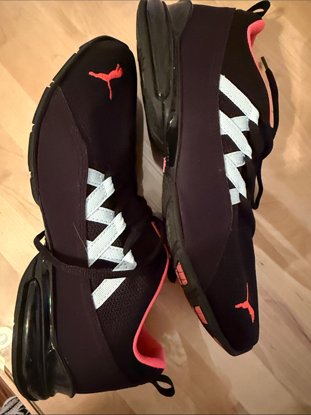 Puma Women’s Black Sneakers with Coral Red Lining - Picture 6 of 6